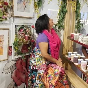 Meet your Posher, Violeta